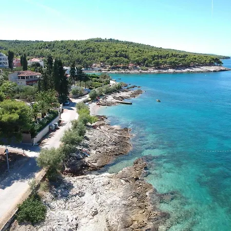 La Riva - Seafront Apartman *