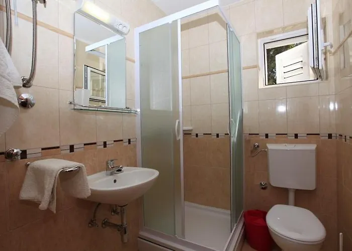 La Riva - Seafront Apartment *