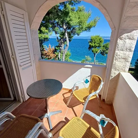 Apartment La Riva - Seafront Sutivan