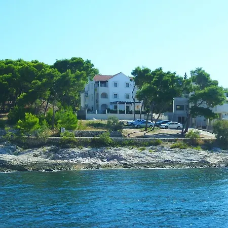 La Riva - Seafront
