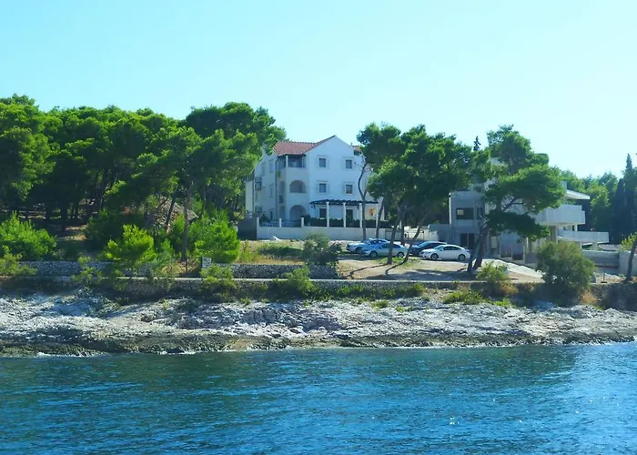 La Riva - Seafront