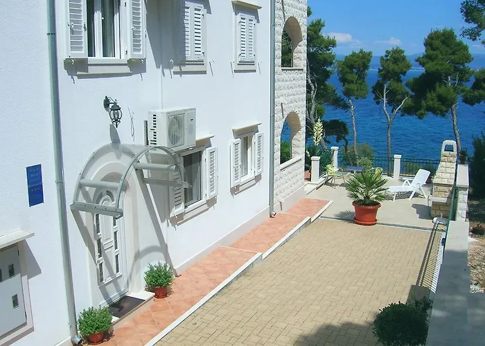 La Riva - Seafront *