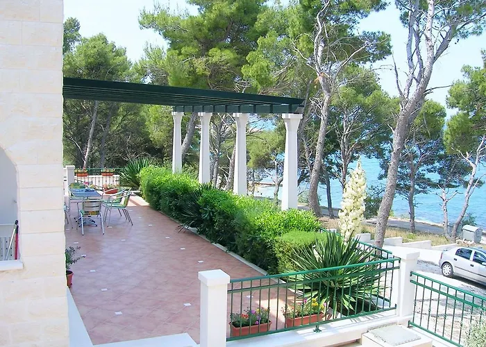 La Riva - Seafront