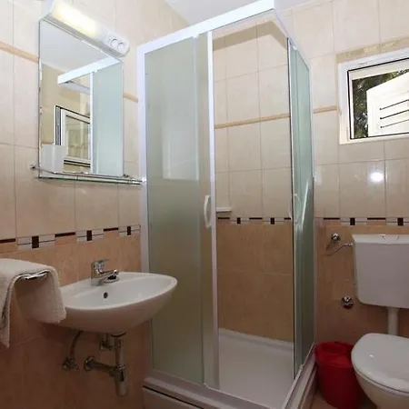 La Riva - Seafront Апартаменты *